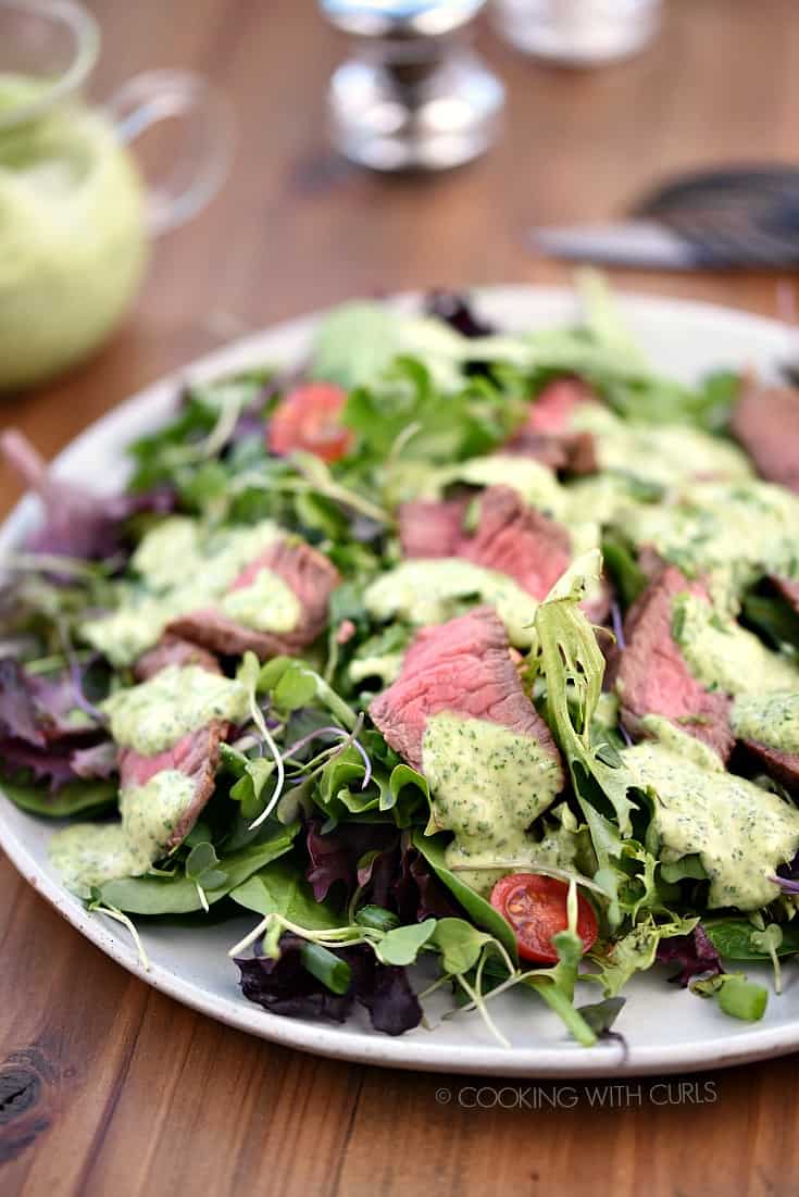 Quick Paleo & Whole30 Steak Fajita Salad with Zesty Vinaigrette